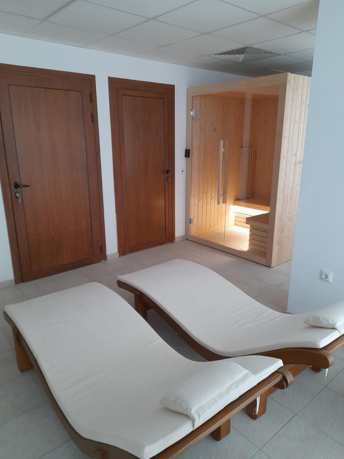 Queen'S Palace Balchik Apartment Bagian luar foto
