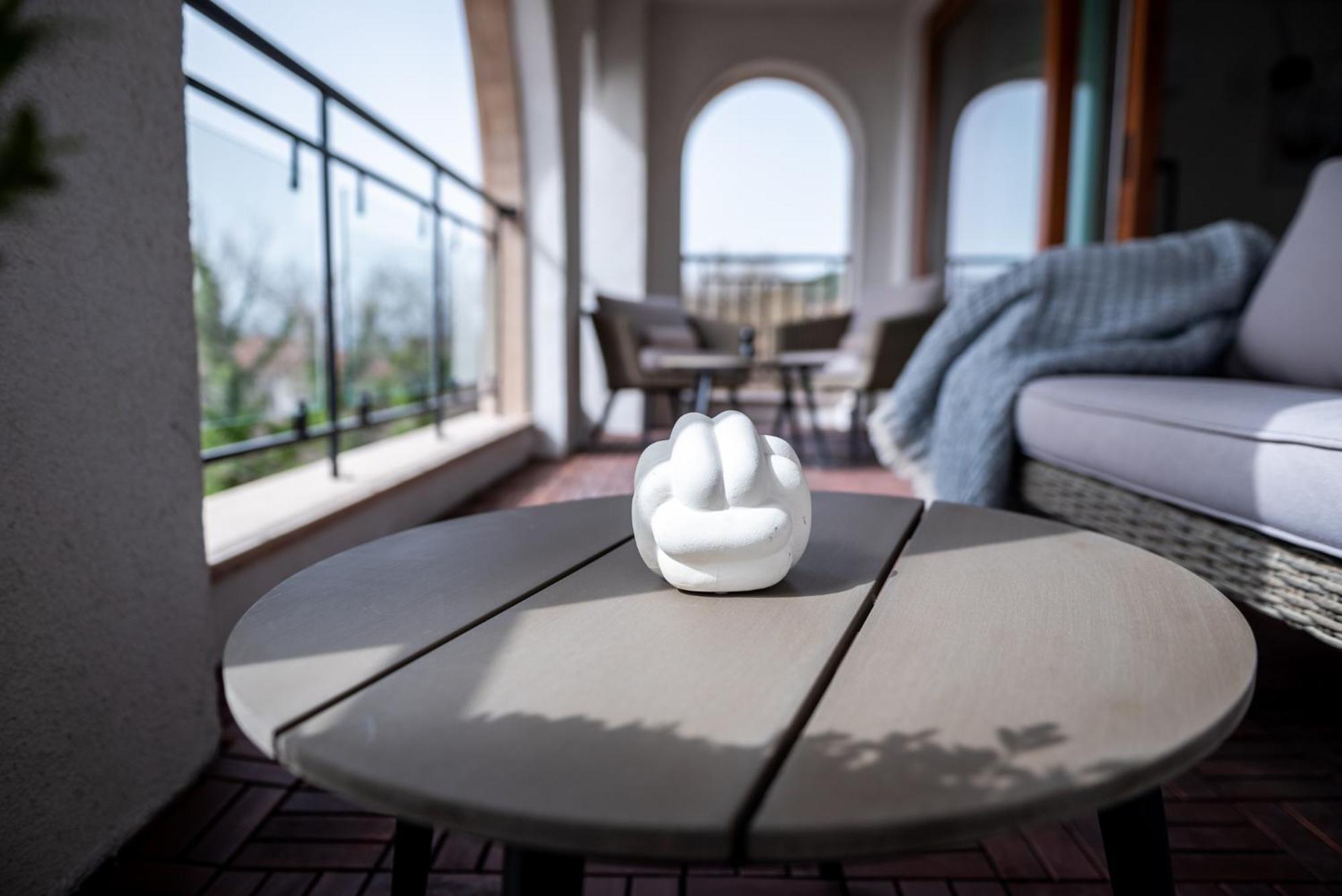 Queen'S Palace Balchik Apartment Bagian luar foto