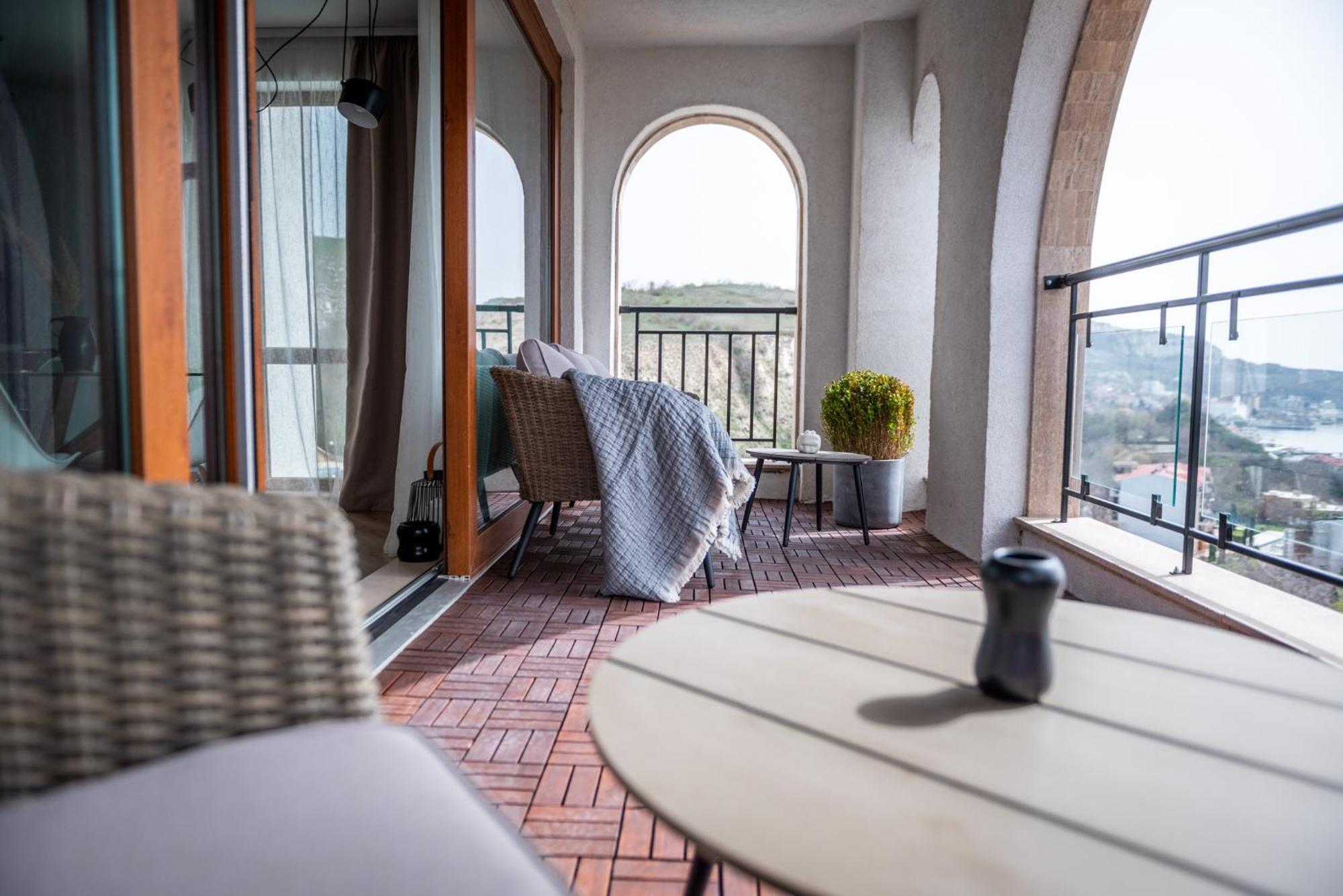 Queen'S Palace Balchik Apartment Bagian luar foto