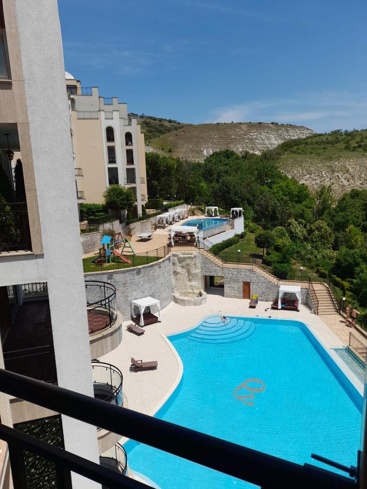 Queen'S Palace Balchik Apartment Bagian luar foto