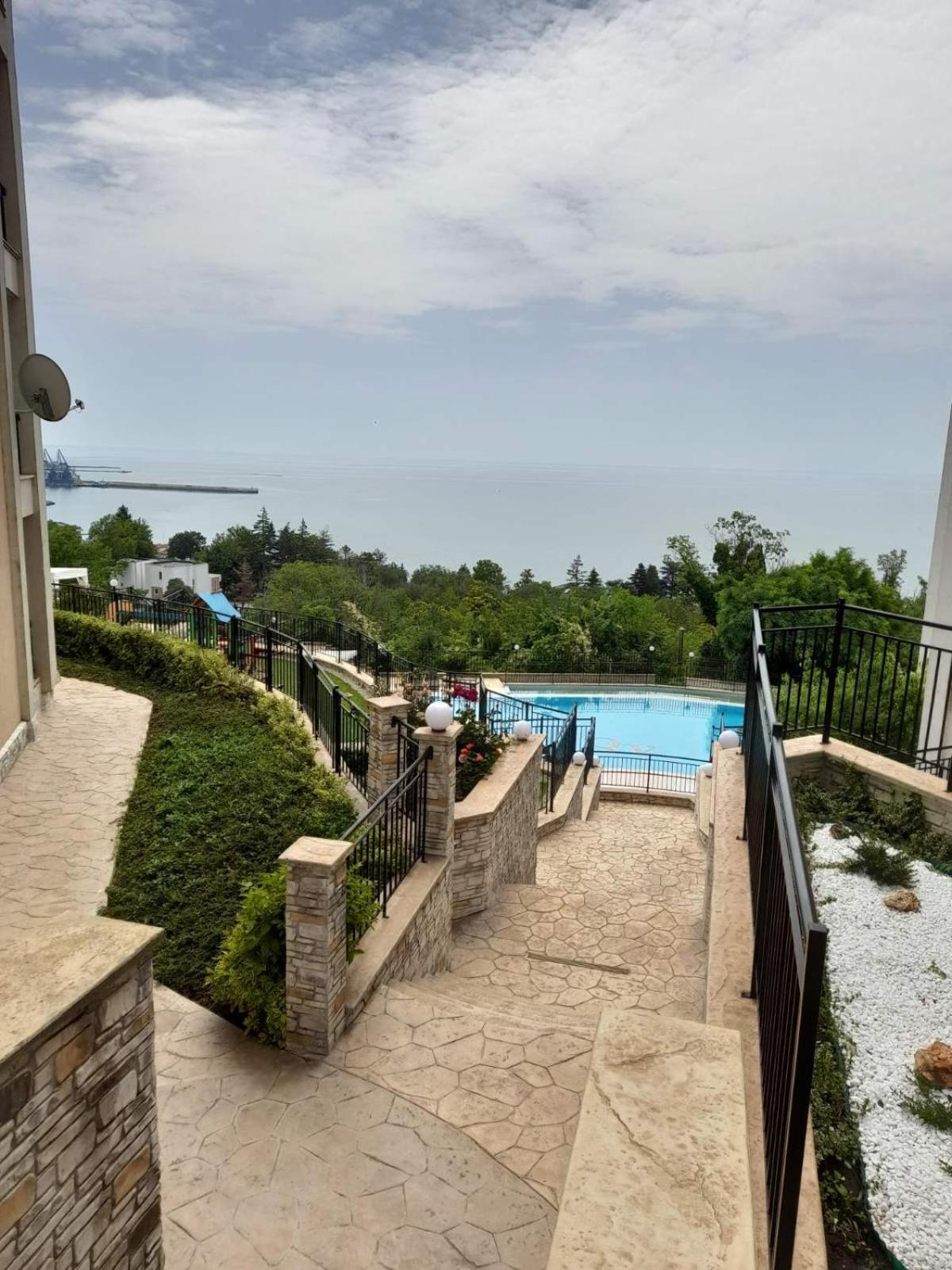 Queen'S Palace Balchik Apartment Bagian luar foto