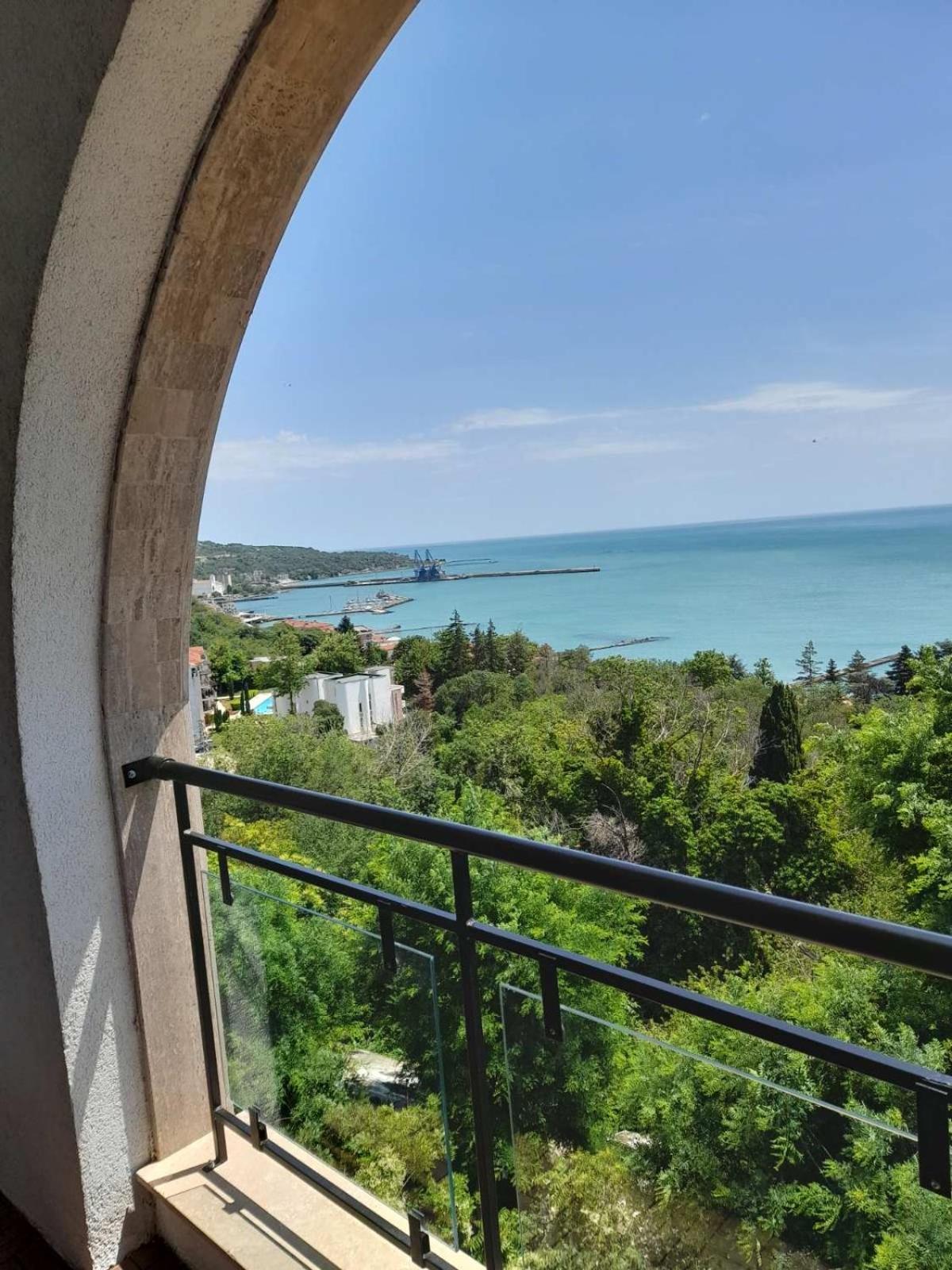 Queen'S Palace Balchik Apartment Bagian luar foto