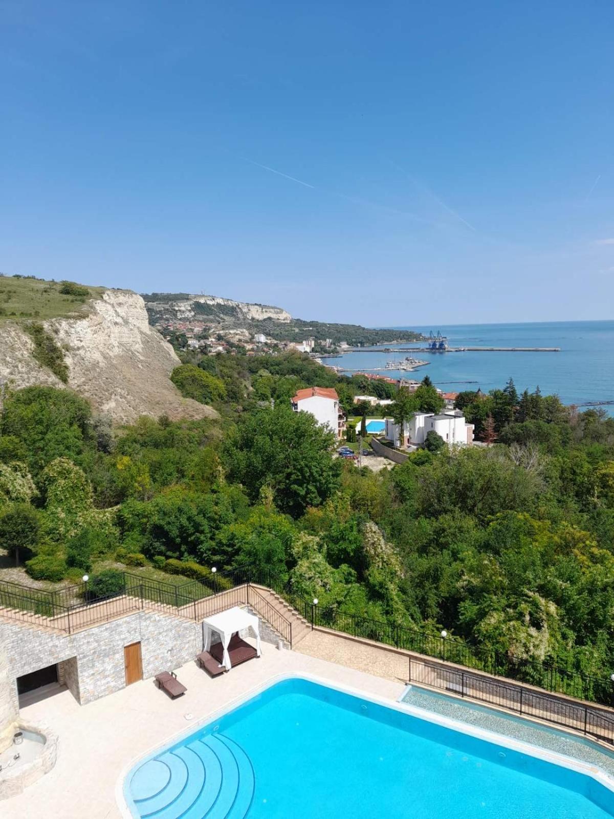 Queen'S Palace Balchik Apartment Bagian luar foto